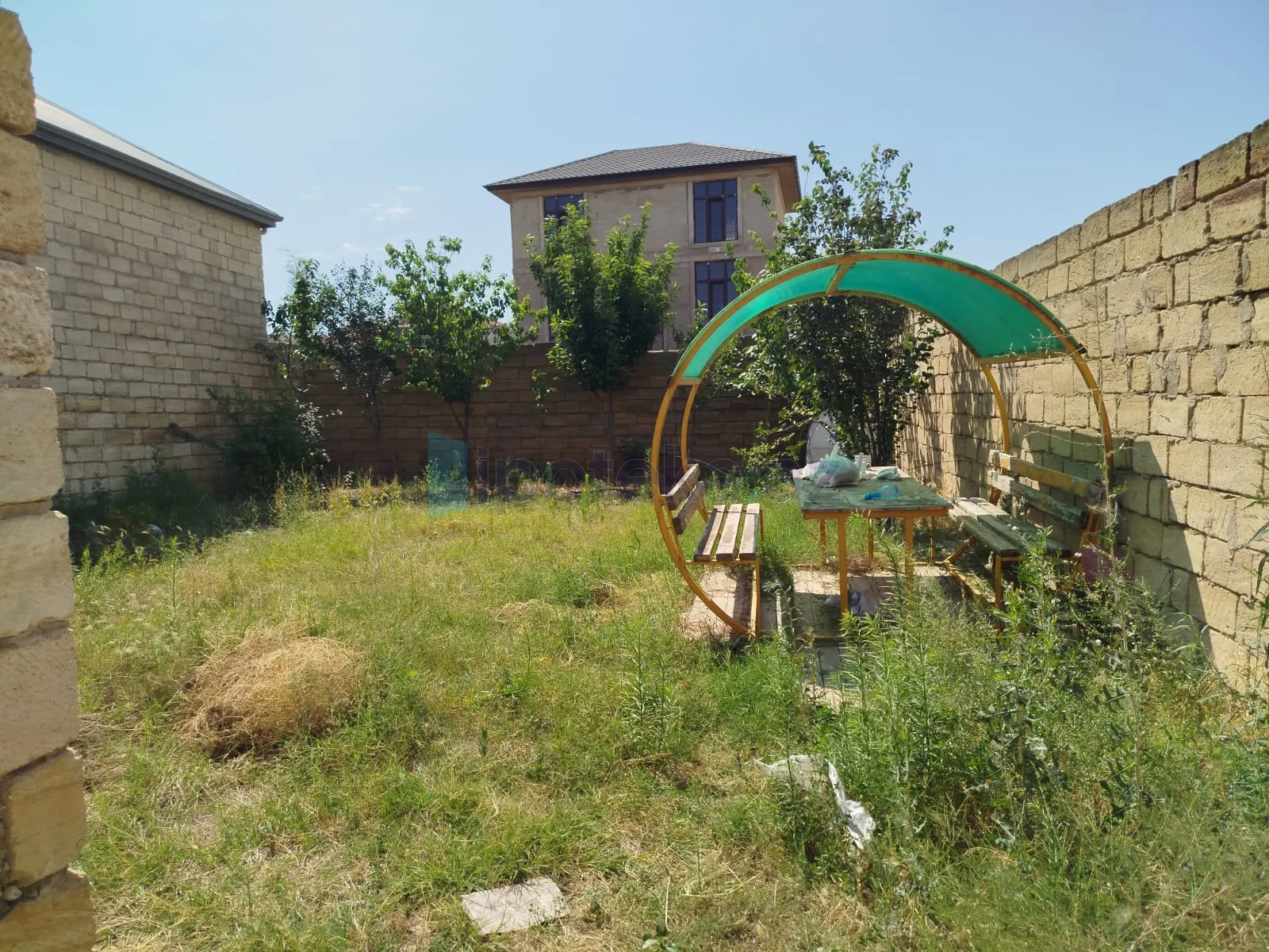 Satılır: Torpaq, Abşeron r., Saray q., 2.50 sot — Saray