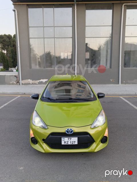 Toyota Prius C, 1.5 L, 6.5 kWh, 2015 il, 300 000 km