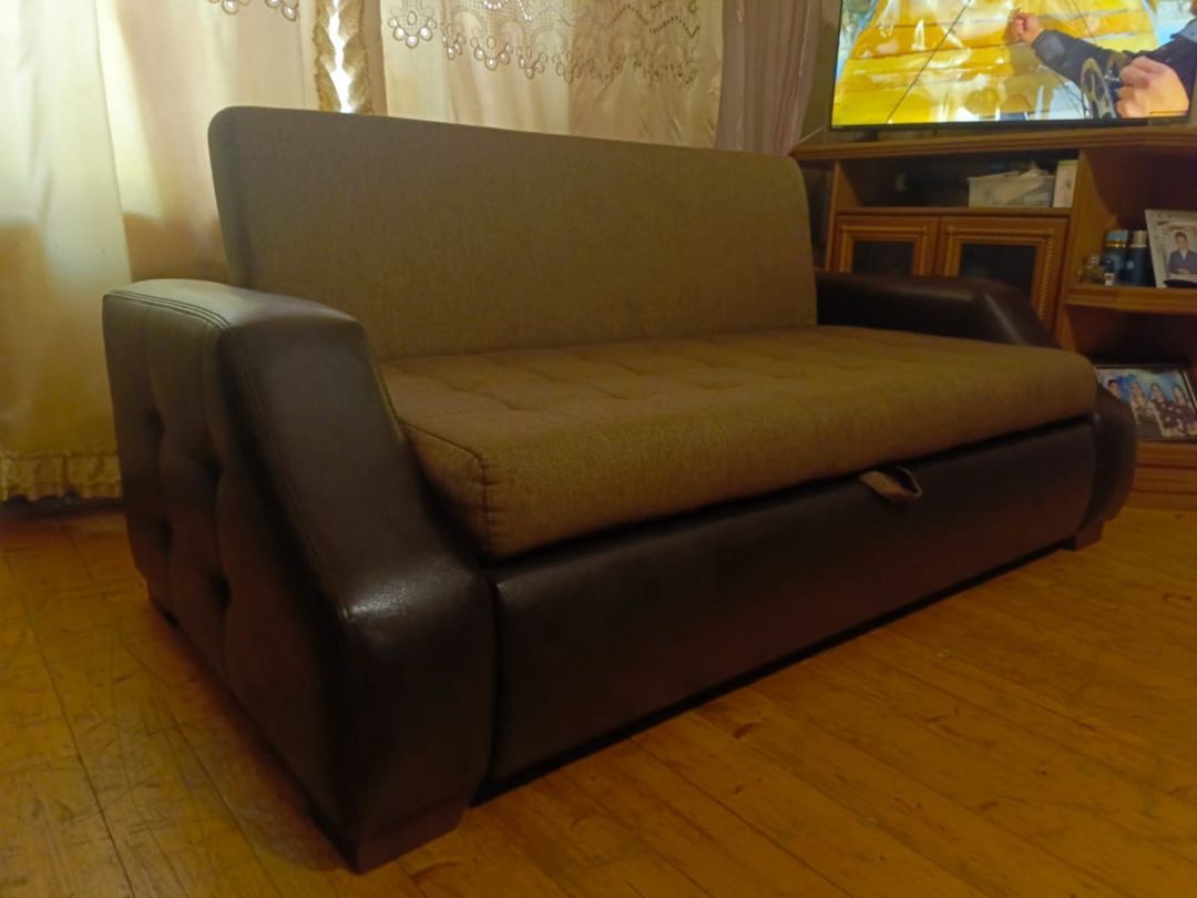 Divan Saloğlu — Mebel, Bakı (4)