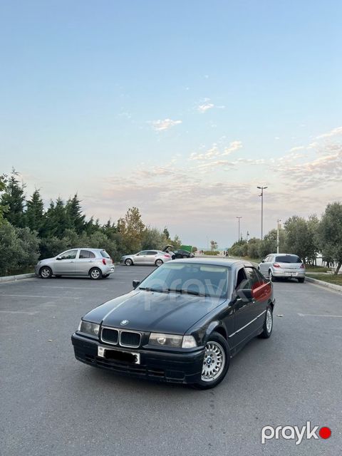 BMW 318, 1.8 L, 1994 il, 328 000 km — Sumqayıt