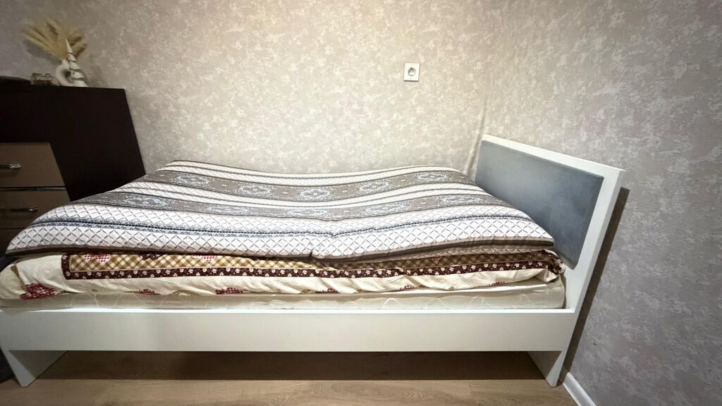 Yataq otağı dəsti – dolab və çarpayı - Minimalist dizaynlı, ağ rəngdə — Yataq otağı mobilya dəstləri, Saray (2)