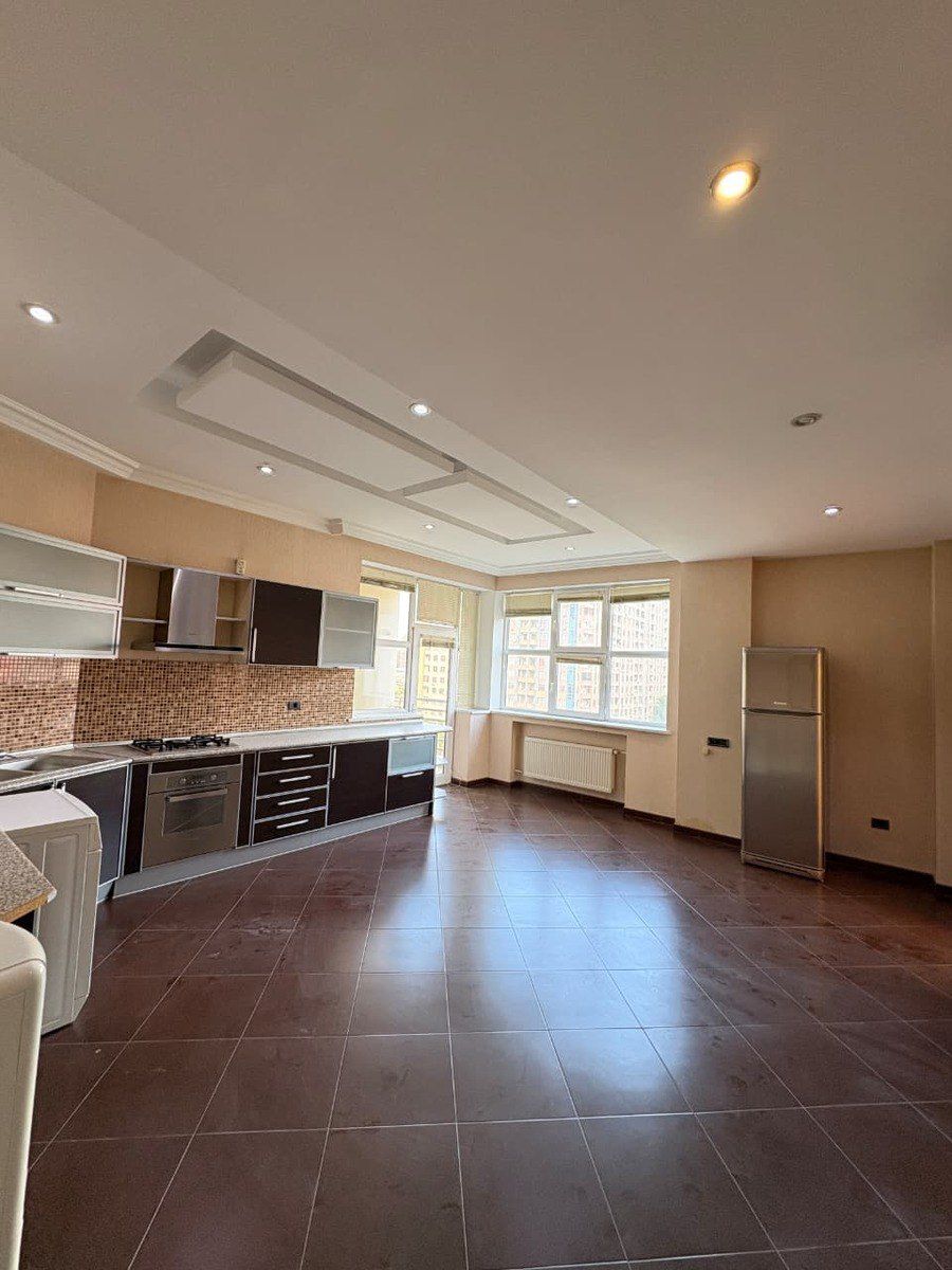 Satılır 4 otaqlı yeni tikili 236 m² — Mənzil, Bakı (2)