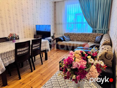 Satılır 4 otaqlı köhnə tikili 100 m²