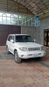 Mitsubishi Pajero: 1.8 l 1999 il 213310 km Ofrouder/SUV — Avtomobil