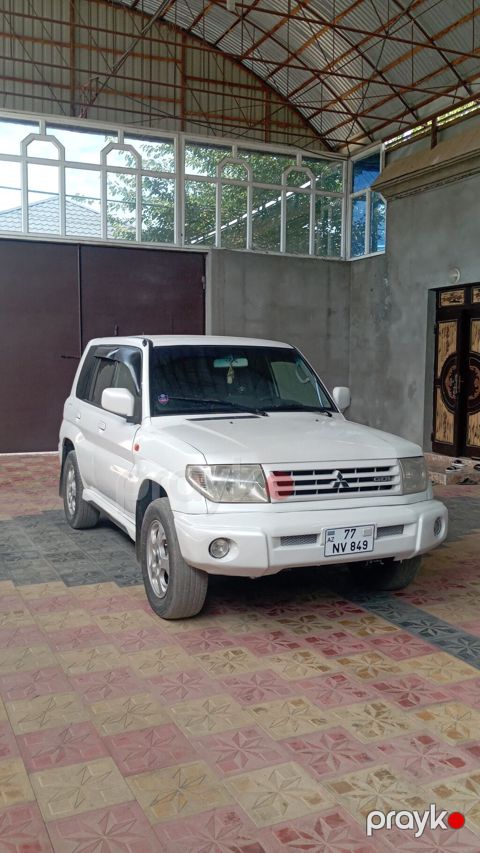 Mitsubishi Pajero: 1.8 l 1999 il 213310 km Ofrouder/SUV