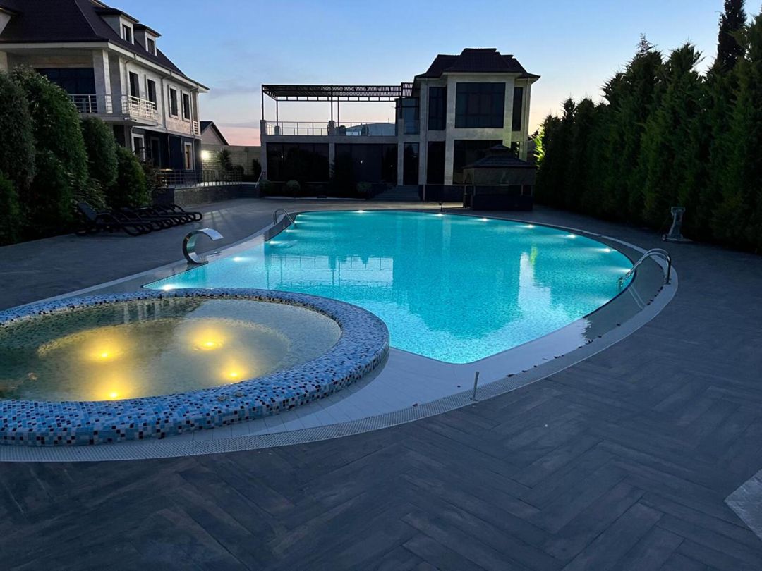 İcarəyə verilir 8 otaqlı həyət evi/bağ evi 800 m² — Ev, villa, Bakı (2)