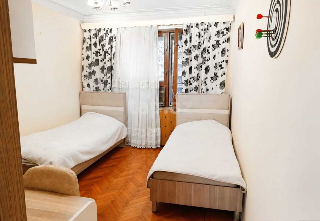Satılır 3 otaqlı köhnə tikili 70 m² — Mənzil, Bakı (2)