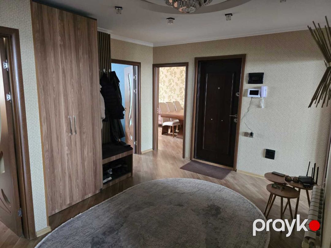 Satılır 4 otaqlı köhnə tikili 100 m² — Mənzil, Bakı (3)