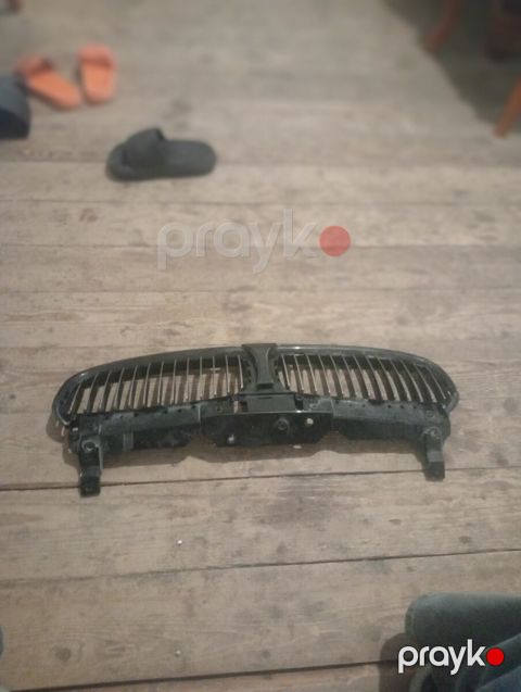 BMW F10 radiator barmaqlığı — Bakı