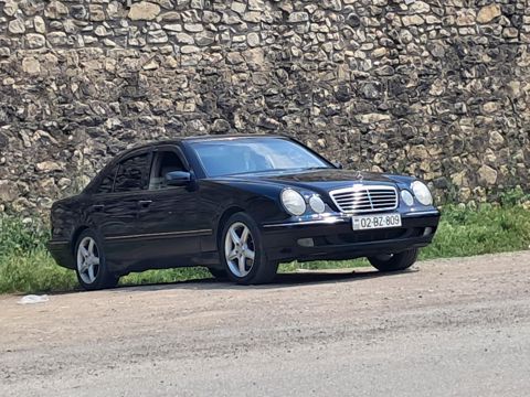 Mercedes E 320, 2002 il — Bərdə