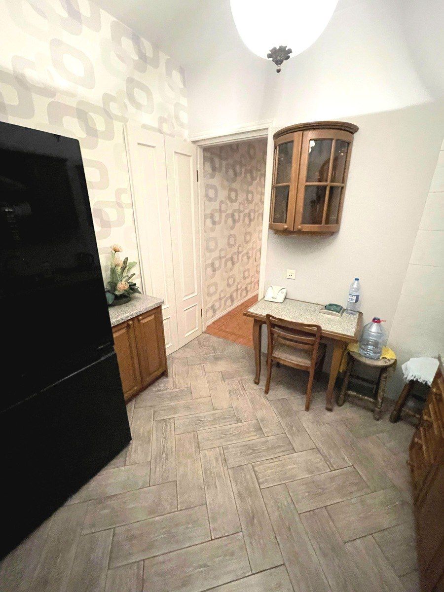 Satılır 3 otaqlı köhnə tikili 100 m² — Mənzil, Bakı (7)