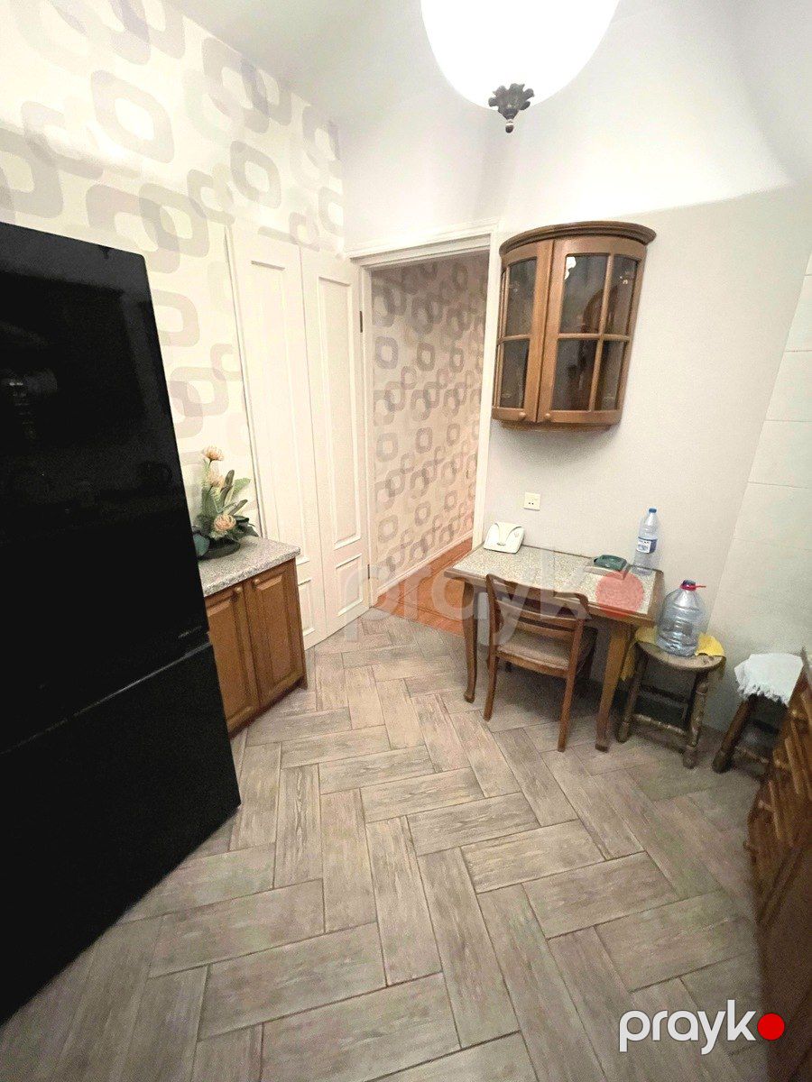 Satılır 3 otaqlı köhnə tikili 100 m² — Mənzil, Bakı (7)