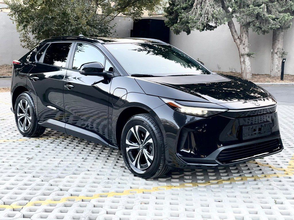 Toyota bZ4X, 71.4 kWh, 2023 il, 7 100 km — Avtomobillər, Bakı (2)
