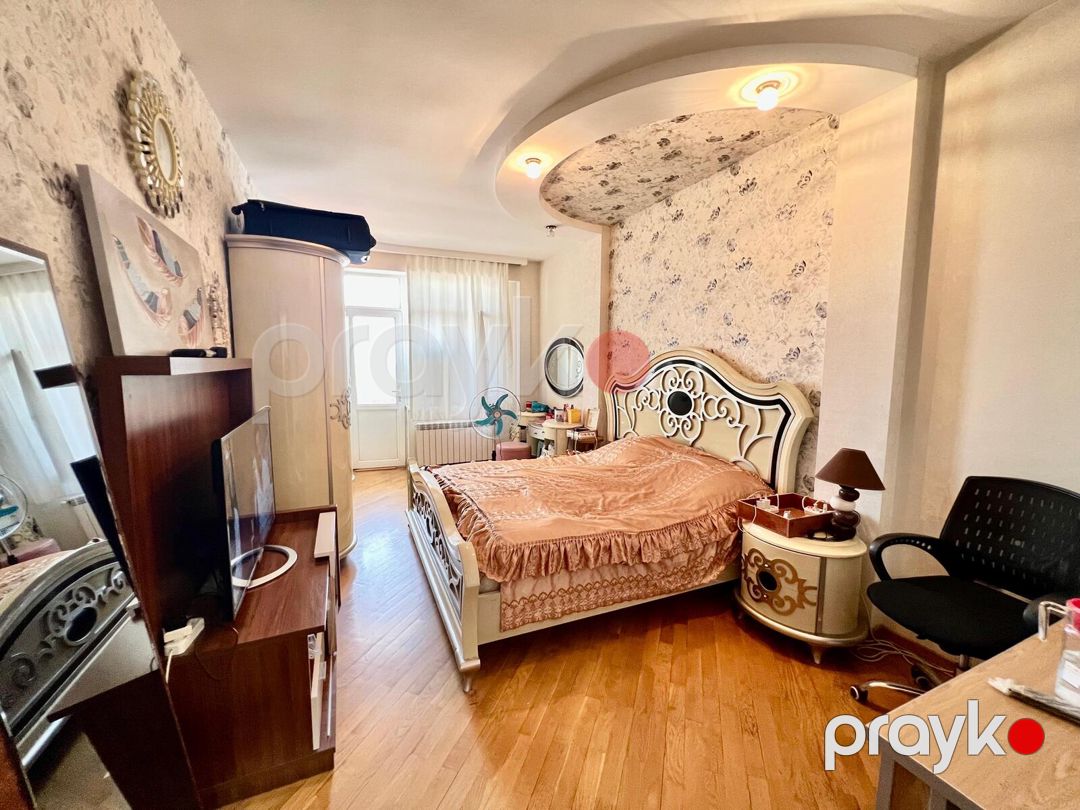 Satılır 4 otaqlı yeni tikili 200 m² — Mənzil, Bakı (8)