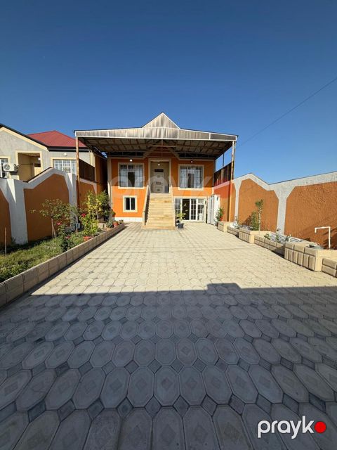 Satılır 4 otaqlı həyət evi/bağ evi 180 m²