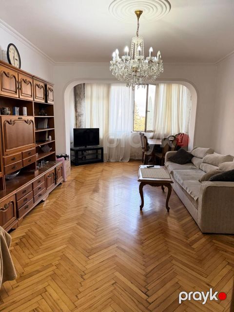 Satılır 3 otaqlı köhnə tikili 90 m² — Bakı
