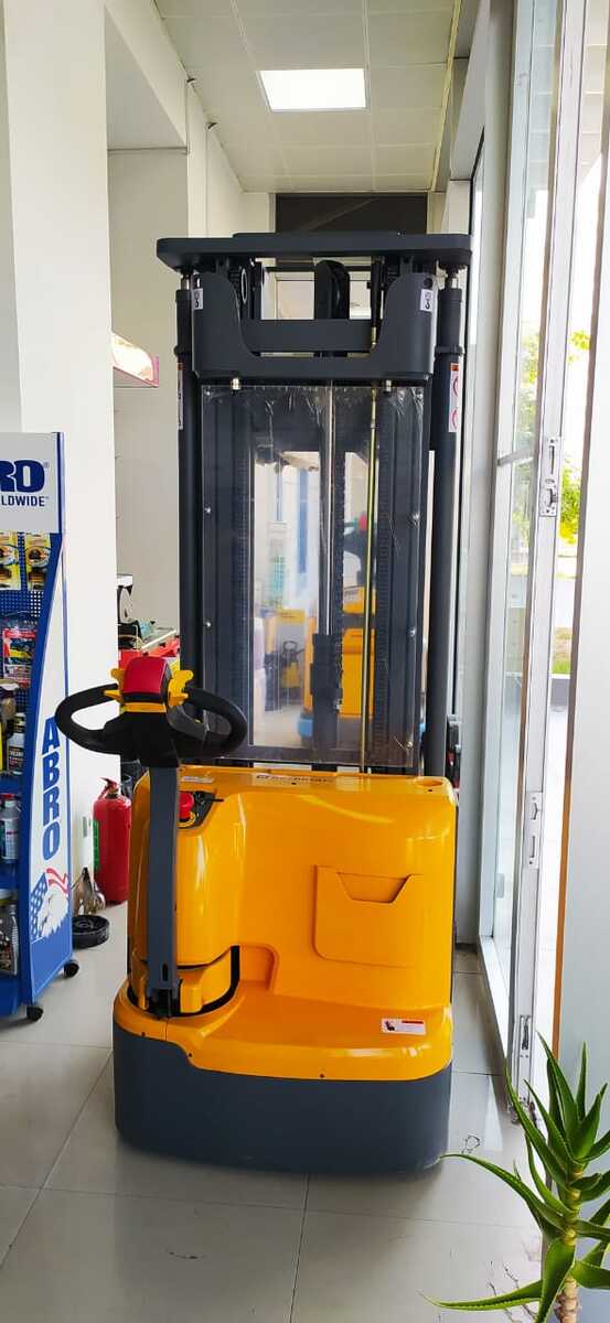 Yük qaldıran "Hochkraft R15" — Biznes və avadanlıq, Bakı (2)