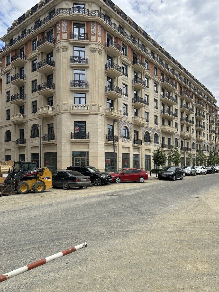 Satılır obyekt 218 m² — Əmlak, Bakı (2)