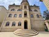 Satılır 9 otaqlı həyət evi/bağ evi 1000 m² — Emin bəy