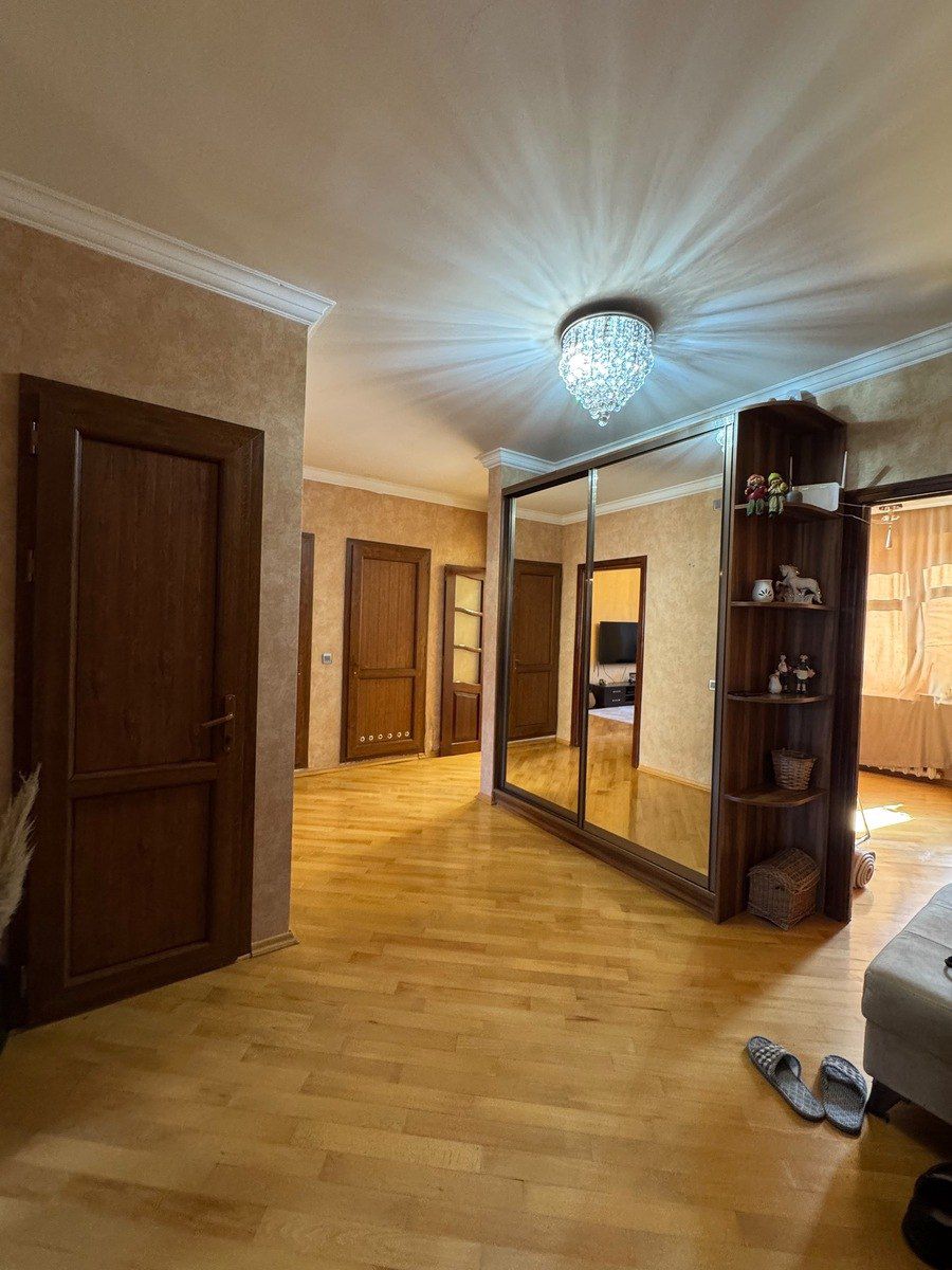 Satılır 4 otaqlı köhnə tikili 100 m² — Mənzil, Bakı (5)