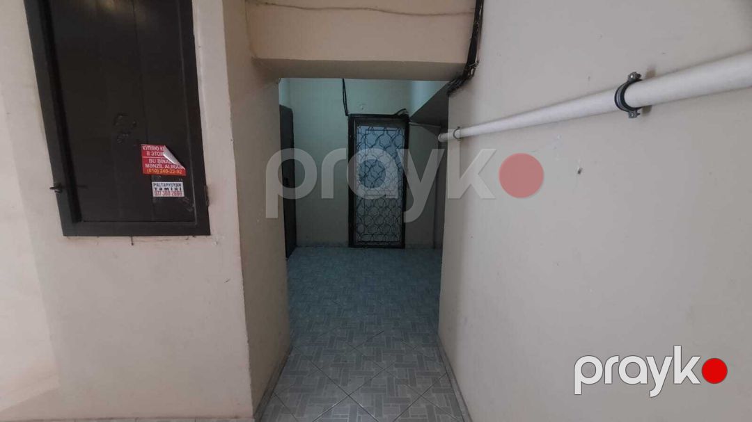 Satılır 4 otaqlı köhnə tikili 110 m² — Mənzil, Bakı (3)