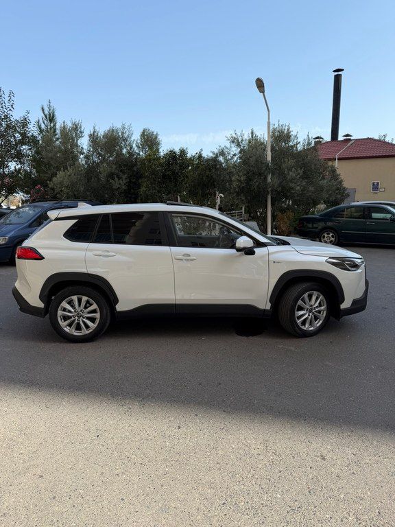 Toyota Corolla Cross, 2.0 L, 1.31 kWh, 2025 il, 8 500 km — Avtomobillər, Bakı (5)