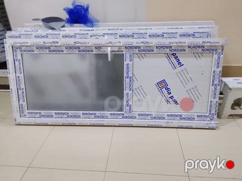 Plastik qapı — Gəncə