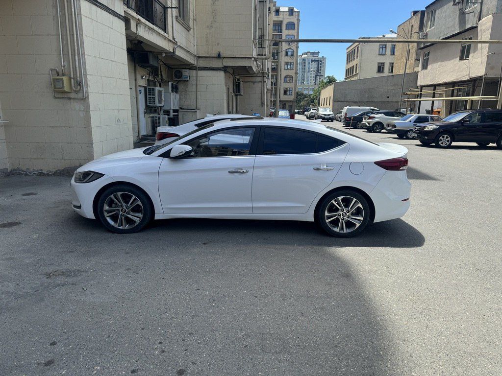 Hyundai Avante, 1.6 L, 2018 il, 70 300 km — Avtomobillər, Bakı (5)