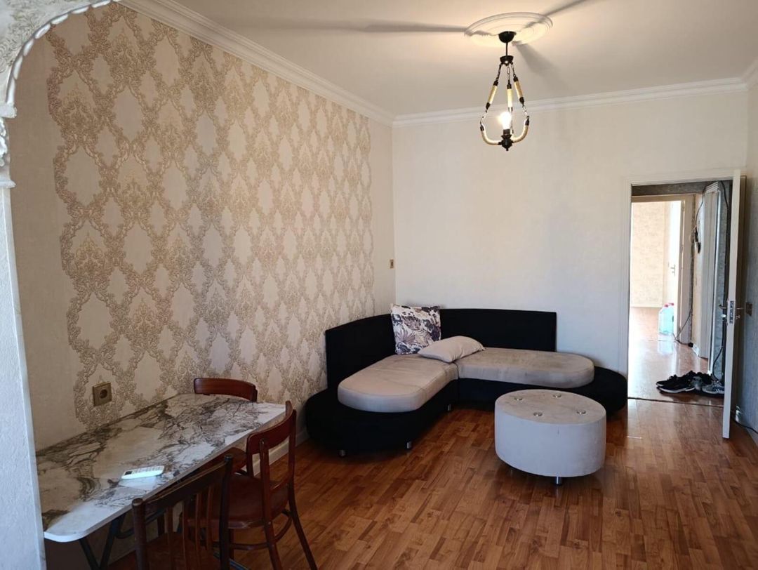 İcarəyə verilir 2 otaqlı köhnə tikili 65 m² — Mənzil, Bakı (8)