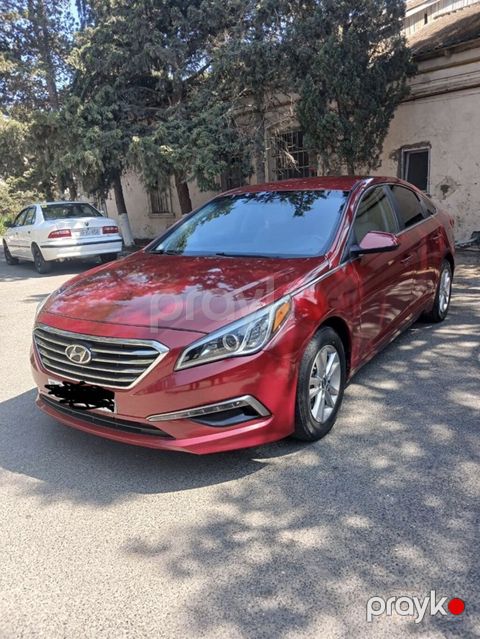 Hyundai Sonata sedan - Korpus: 4 qapılı sedan, albalı/qırmızı rəng