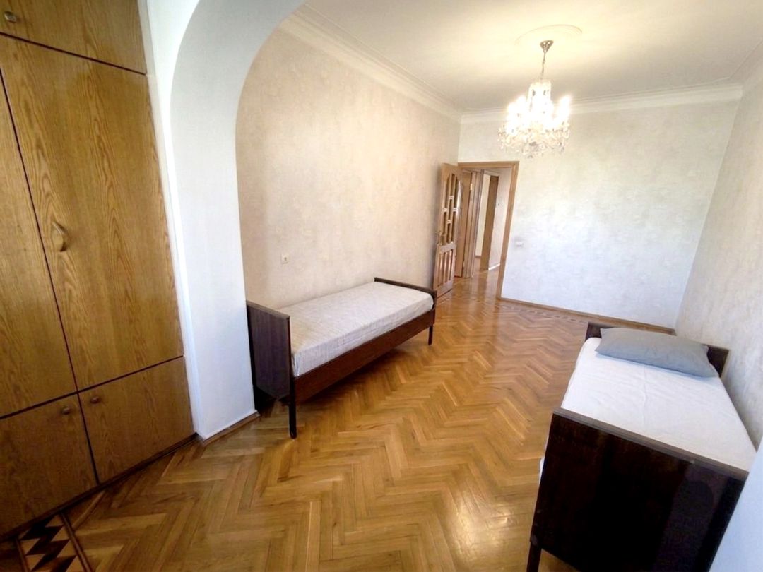 İcarəyə verilir 4 otaqlı köhnə tikili 88 m² — Mənzil, Bakı (4)