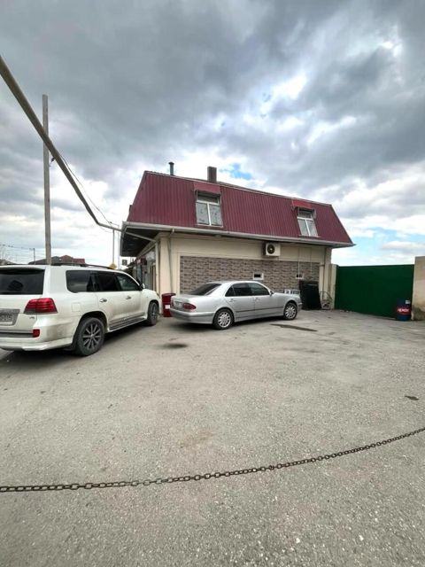 Satılır obyekt 320 m² — Bakı