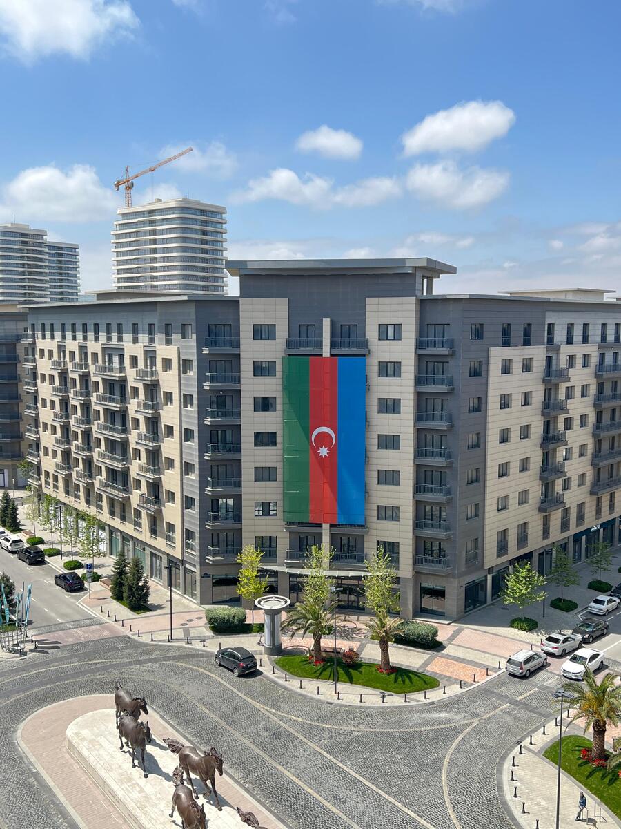 Satılır 5 otaqlı yeni tikili 250 m² — Mənzil, Bakı (2)