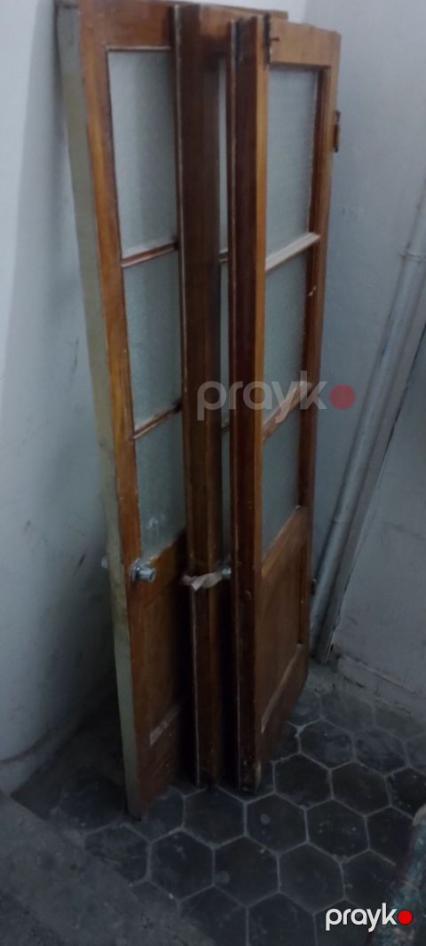 İşlənmiş otaq qapıları və taxta materialları verilir. Məhsul təsviri — Sumqayıt
