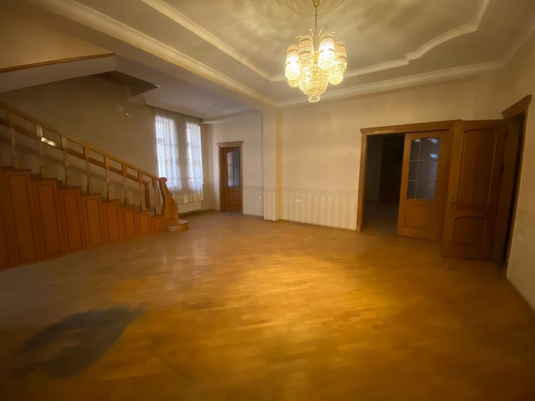 Satılır 10 otaqlı həyət evi/bağ evi 650 m² — Ev, villa, Bakı (6)