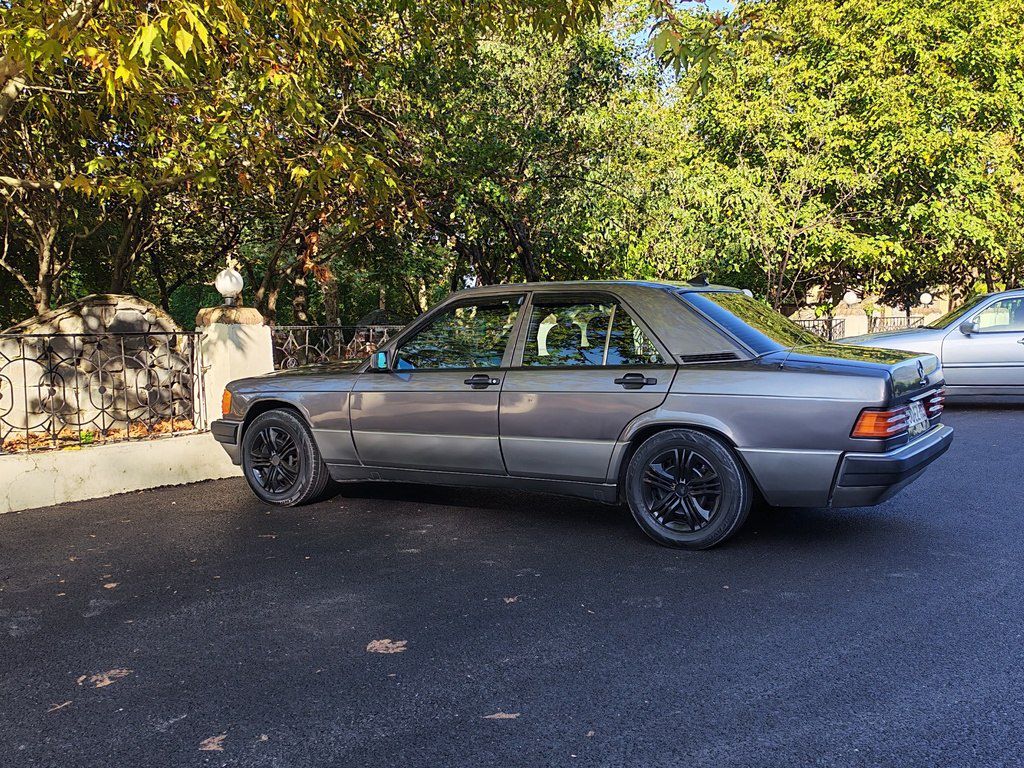 Mercedes 190, 2.0 L, 1991 il, 385 000 km — Avtomobillər, Qəbələ (4)