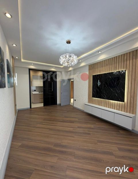 Satılır 3 otaqlı yeni tikili 80 m²