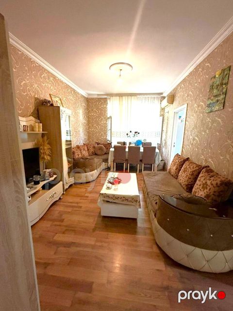 Satılır 2 otaqlı köhnə tikili 60 m²