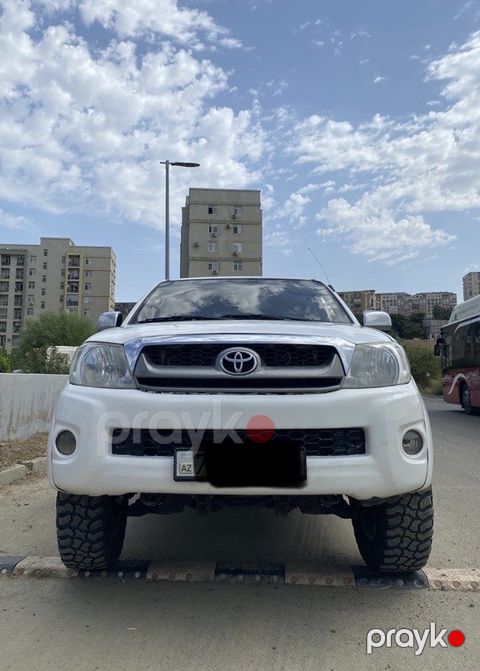Toyota Hilux, 2.5 L, 2006 il, 500 000 km