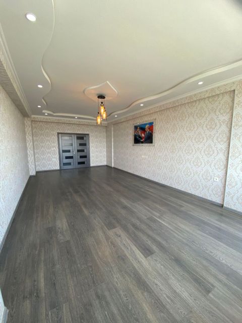Satılır 4 otaqlı yeni tikili 180 m² — Bakı