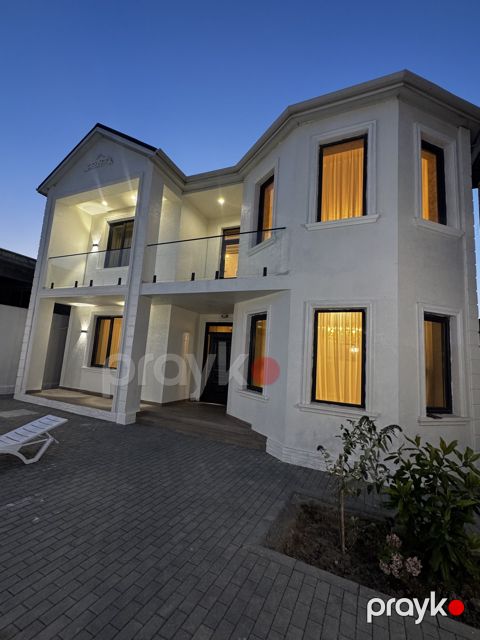 Satılır 5 otaqlı həyət evi/bağ evi 250 m²