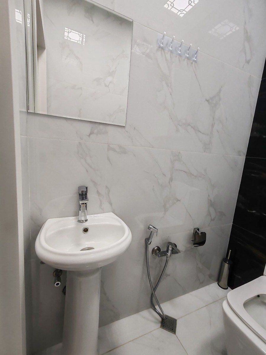 İcarəyə verilir 2 otaqlı yeni tikili 90 m² — Mənzil, Bakı (9)