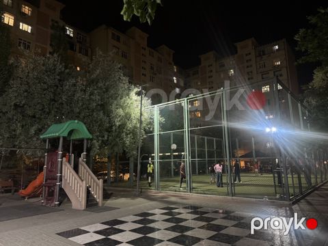 Satılır 2 otaqlı köhnə tikili 65 m²