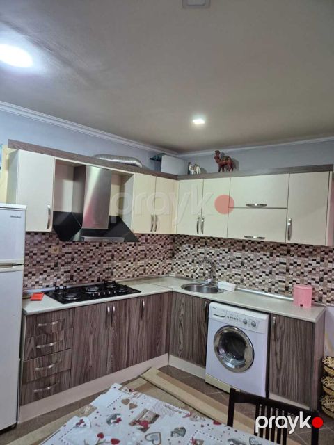 Satılır 3 otaqlı həyət evi/bağ evi 100 m²