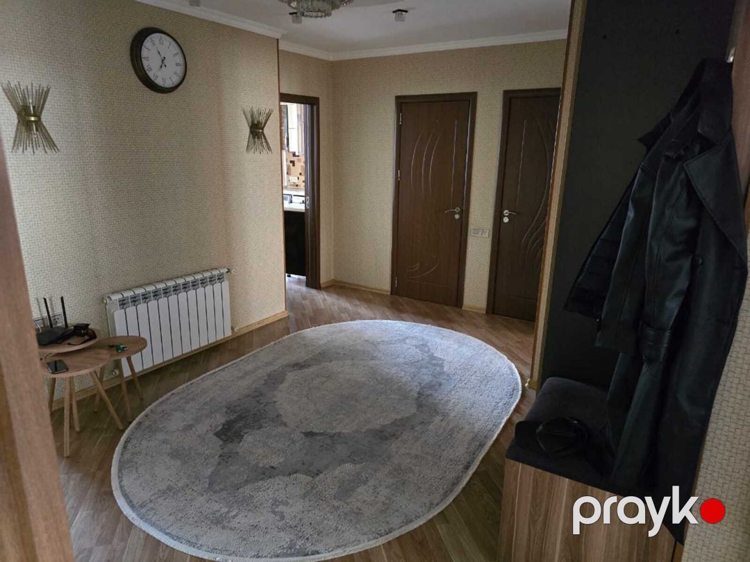 Satılır 4 otaqlı köhnə tikili 100 m² — Mənzil, Bakı (2)