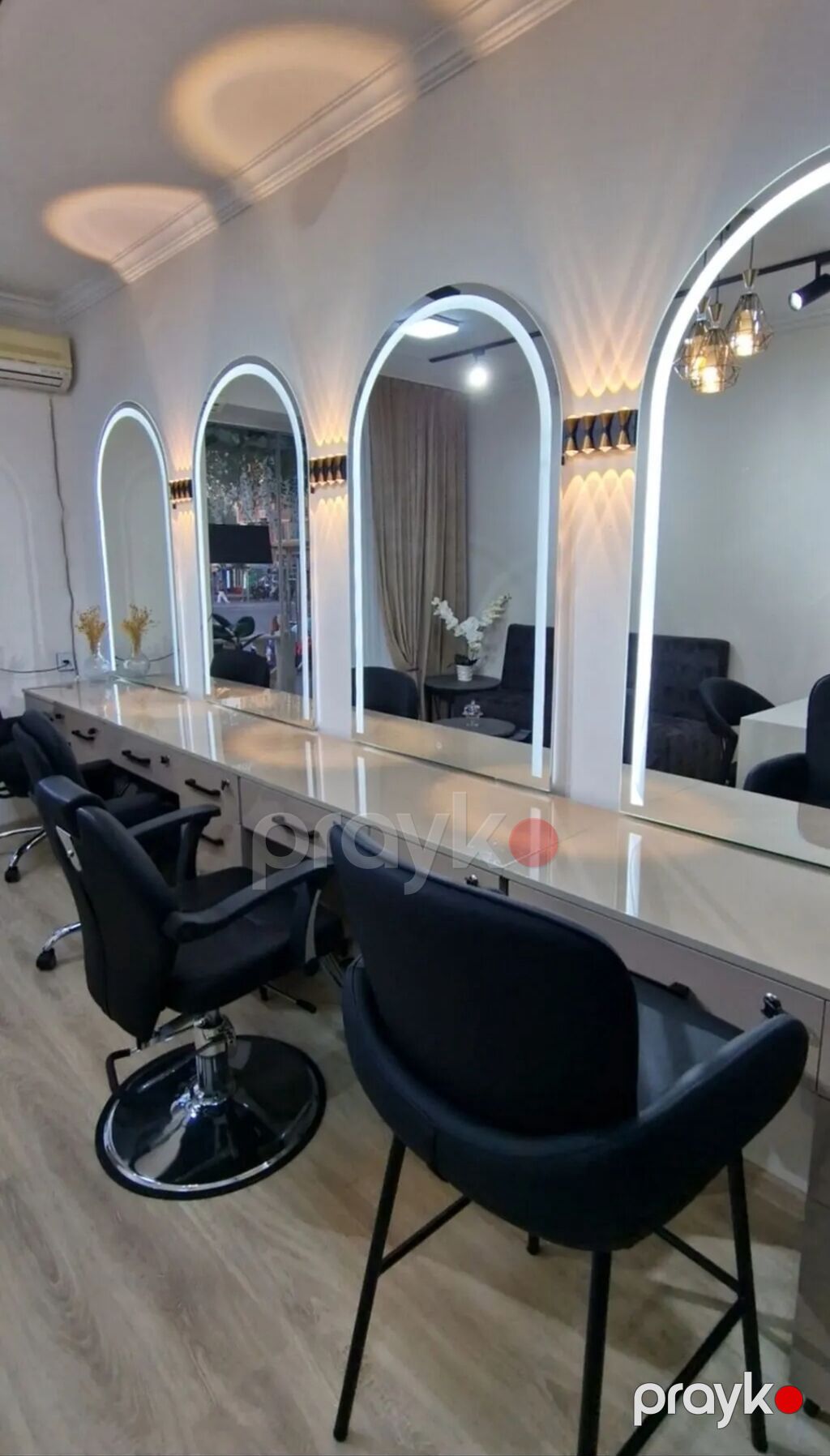 Gözəllik salonu dırnağa stol icarəyə verilir. ünvan Sabunçu şəhər — Salon mebeli, Digah