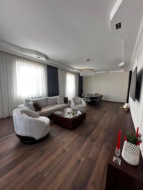 İcarəyə verilir 7 otaqlı ofis 300 m² — Bakı