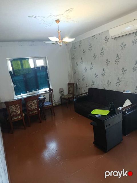 Satılır 2 otaqlı köhnə tikili 65 m² — Bakı