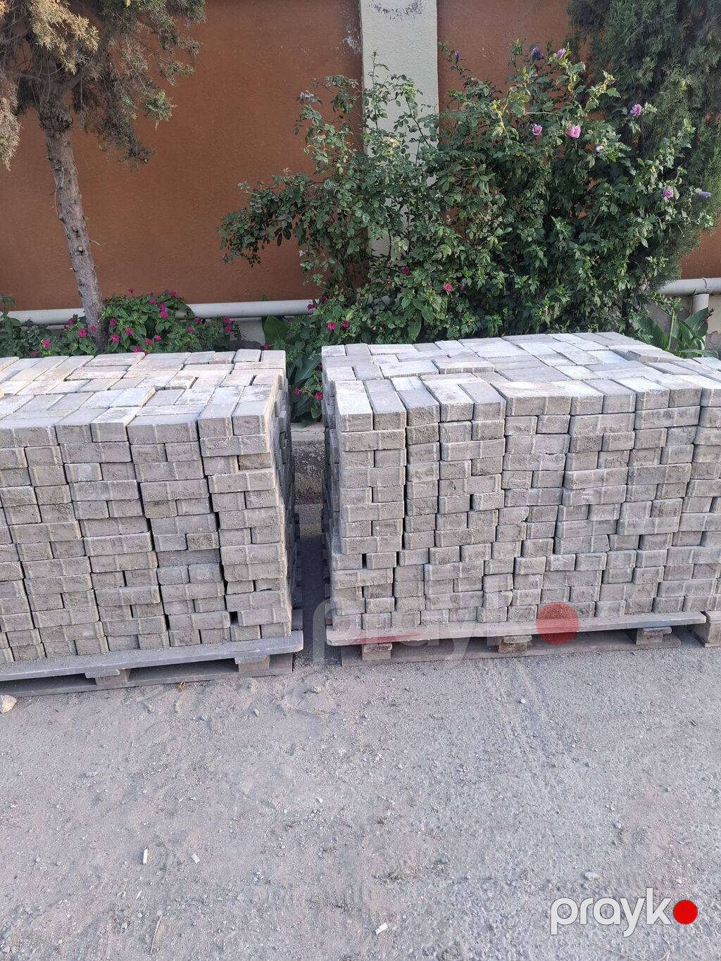 Trotuar daşları (bardyur/klinker tipli) – boz və açıq boz tonlarda — Beton, Bakı (2)