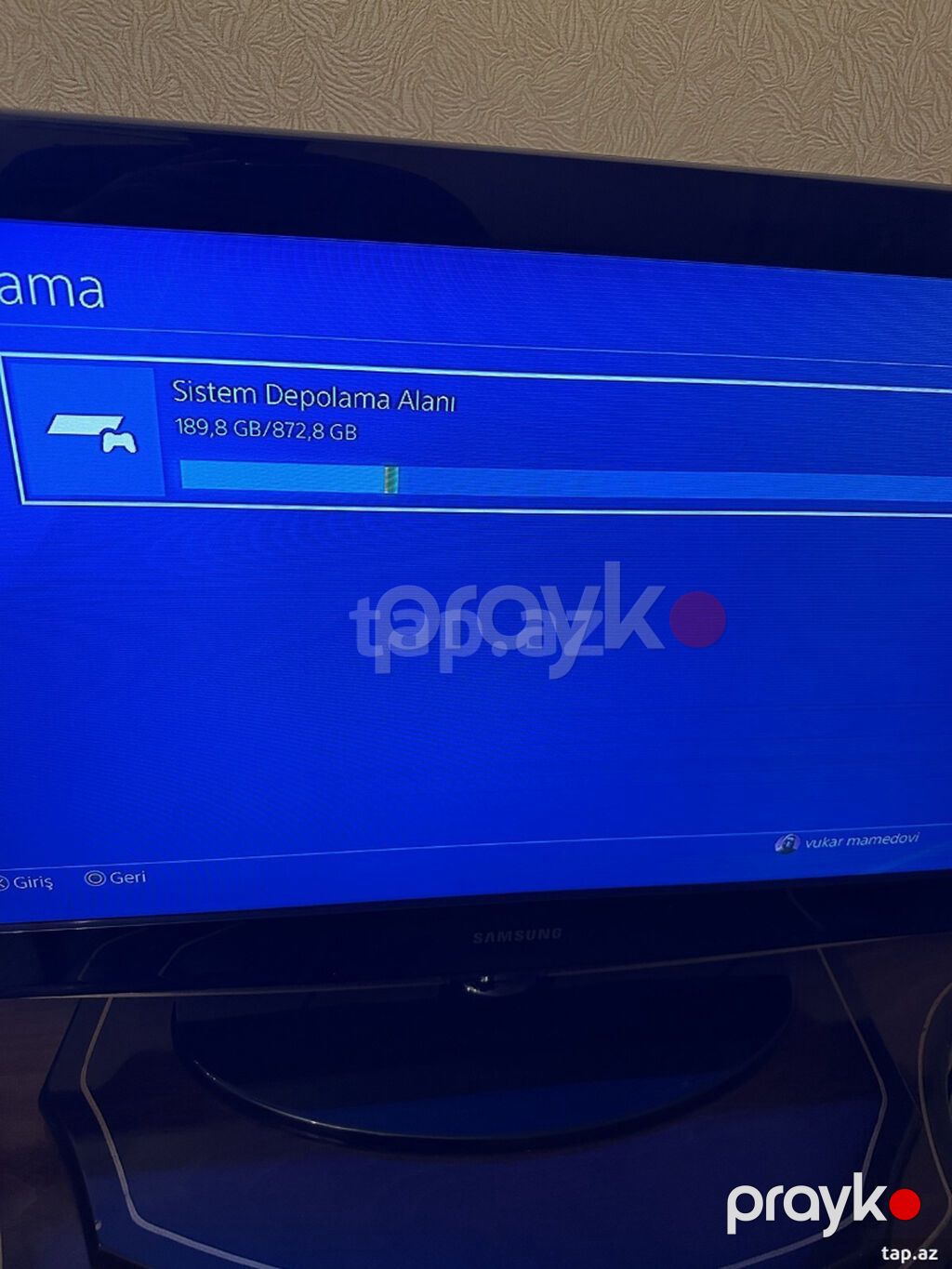 Playstation 4 Slim 1tb yaddaş,1 DualShock Üstündə RDR2, Days Gone — Oyun konsolları, Bakı (8)